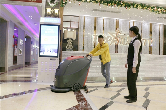 星派對連鎖KTV全自動(dòng)電瓶洗地機(jī).jpg