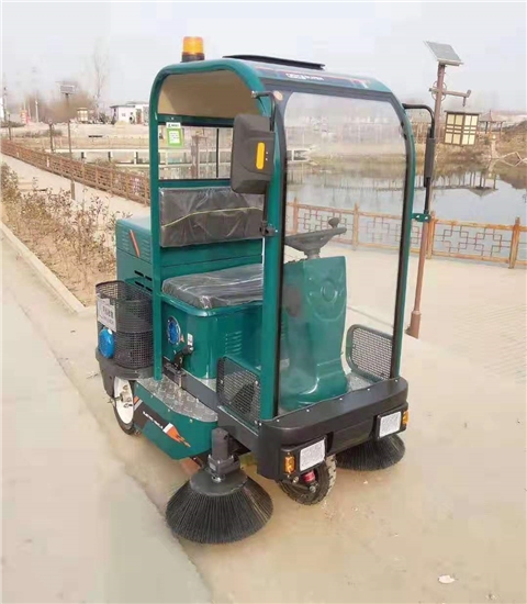 TENALL駕駛式掃地機(jī)T150（含頂棚）